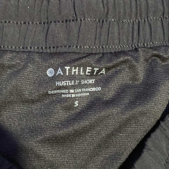 Athleta hustle 3” high rise shorts - Picture 3 of 3